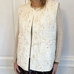 A VIEW Kammy Embrodery Vest Sand/White