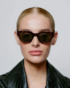 A.KJÆRBEDE Kaws Demi Tortoise