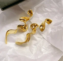 AND COPENHAGEN Swirl Øreringe Suie Big