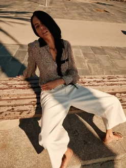 HEYANNO Petite Flower Shirt Black