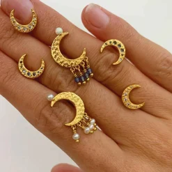 HULTQUIST COPENHAGEN Halvmåne Hvide Øreringe