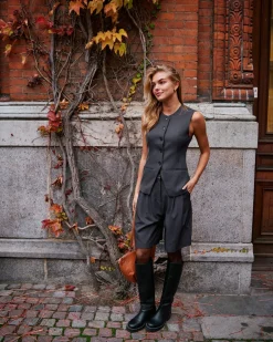 NEO NOIR Fabia Structure Waistcoar Dark Grey