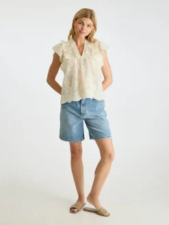 NEO NOIR Jayla Big Embroidery Top Off White