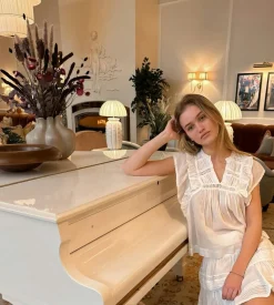 NEO NOIR Jayla S Voile Top White