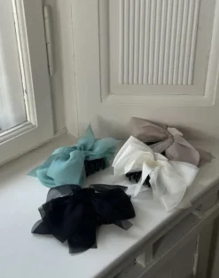 PICO COPENHAGEN Bow Claw Seafoam