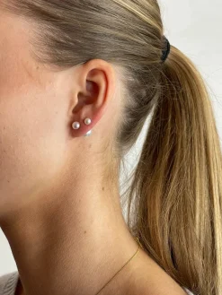 SASSY COPENHAGEN Sophie Small Double Pearl Øreringe