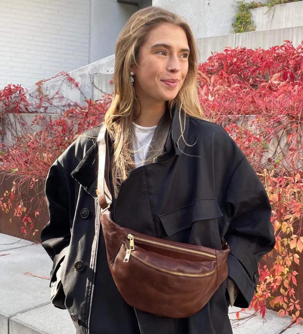 TREATS Aya Flow Bumbag Brown