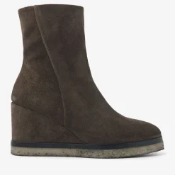 VIA VAI Aura Miley Sierra Muschio